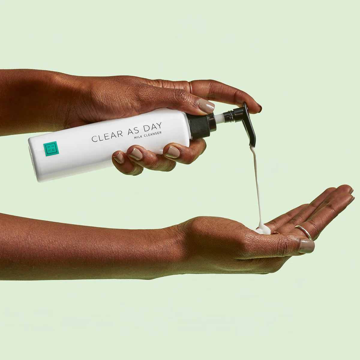 TUEL DETOX CLEAR AS DAY MILK CLEANSER