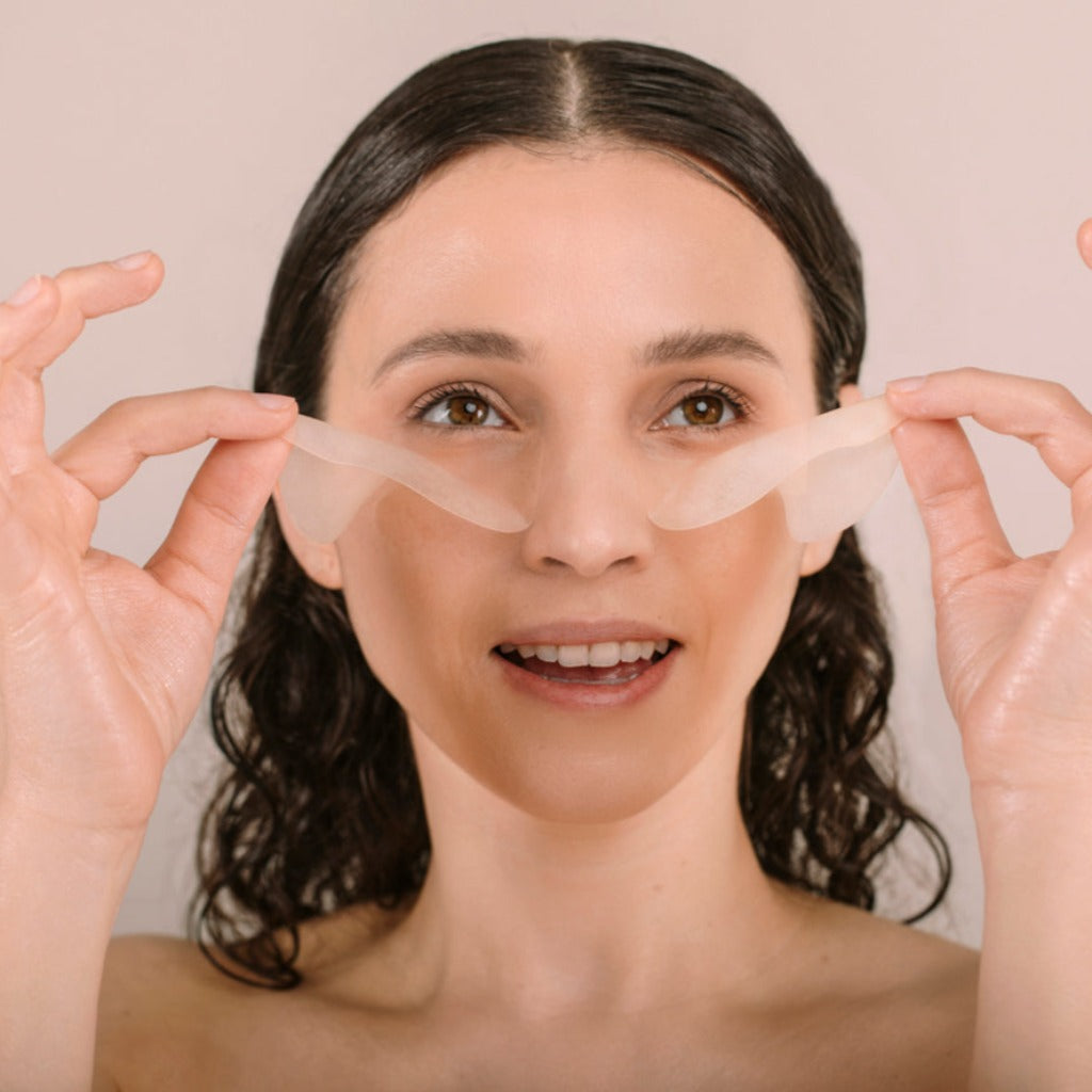 HADAKA. NŪVO SKIN Microcrystallized Elastic Fibre Eye Strips and Serum.
