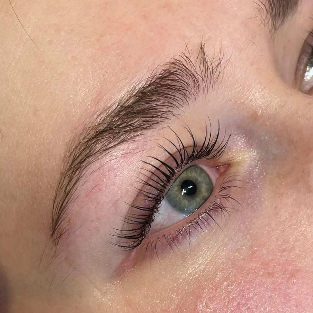 EYELASH TINT